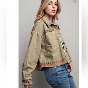 New ZARA Army Green /Tan Boxy Crop Embroidered Raw Hem Shacket Small